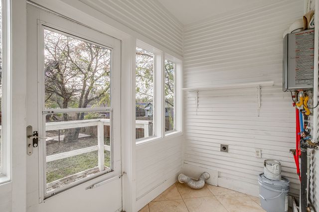 116 E Akard Street, Weatherford, TX 76086