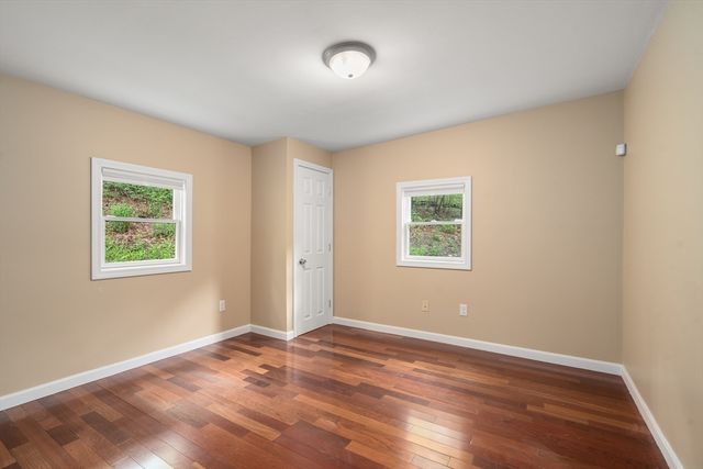 133 Centre St 133, Dover, MA 02030