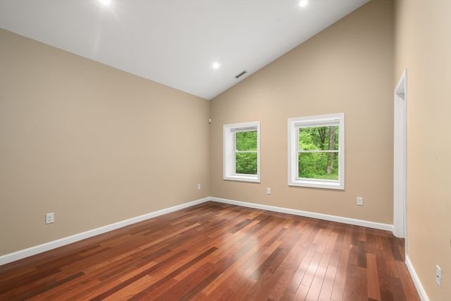 133 Centre St 133, Dover, MA 02030