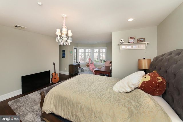 3525 WELLSFORD LN, Doylestown, PA 18902