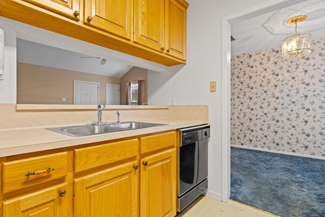 606 Kings Mountain, Longview, TX 75601