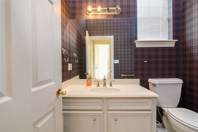 745 Southern Trace Parkway, Shreveport, LA 71106