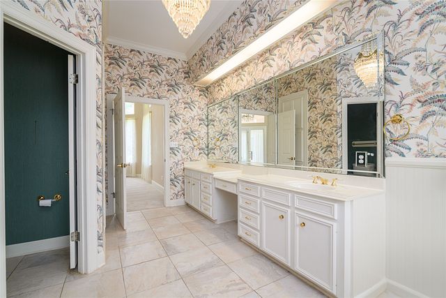 745 Southern Trace Parkway, Shreveport, LA 71106