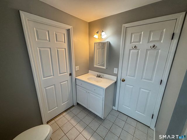 72 Ingham Hill Road, Old Saybrook, CT 06475