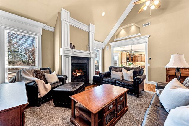 1406 NE Bluff Spring Avenue, Bentonville, AR 72712