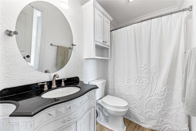 1406 NE Bluff Spring Avenue, Bentonville, AR 72712