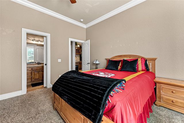 1406 NE Bluff Spring Avenue, Bentonville, AR 72712