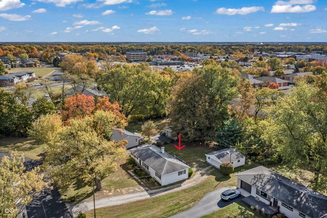 325 Shoshone Drive, Carmel, IN 46032