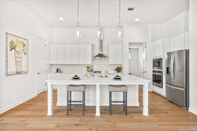 13508 Falls Summit, San Antonio, TX 78245
