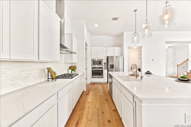 13508 Falls Summit, San Antonio, TX 78245