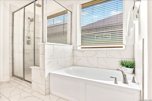 13508 Falls Summit, San Antonio, TX 78245