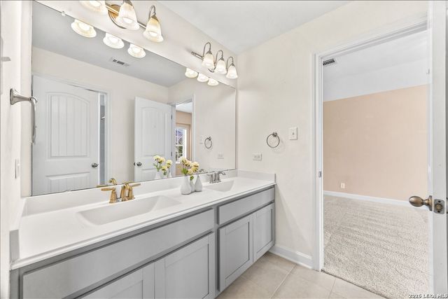 13508 Falls Summit, San Antonio, TX 78245