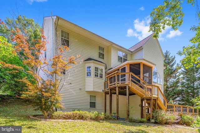 795 WINTERBERRY DR, Fredericksburg, VA 22405
