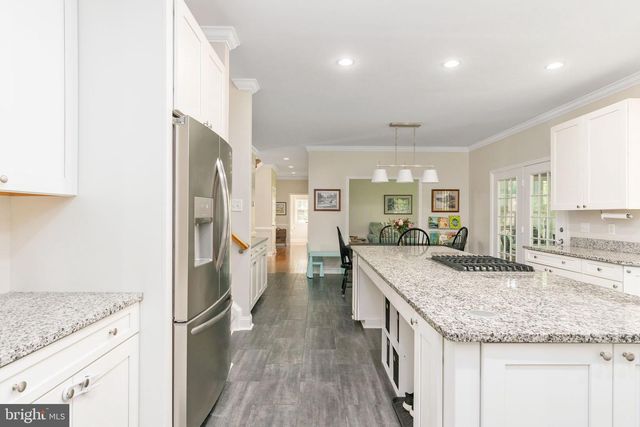 795 WINTERBERRY DR, Fredericksburg, VA 22405