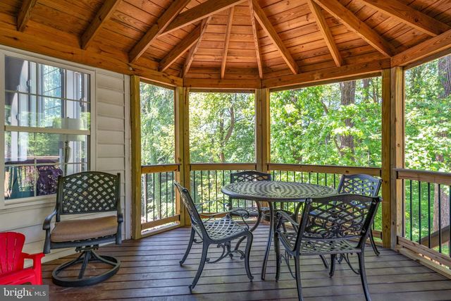 795 WINTERBERRY DR, Fredericksburg, VA 22405