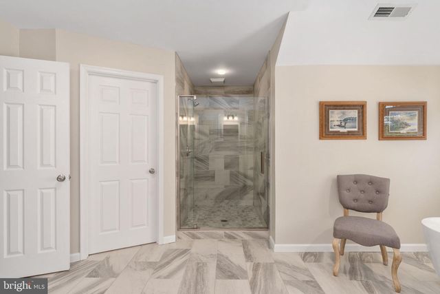 795 WINTERBERRY DR, Fredericksburg, VA 22405