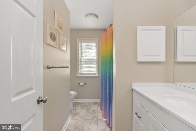 795 WINTERBERRY DR, Fredericksburg, VA 22405