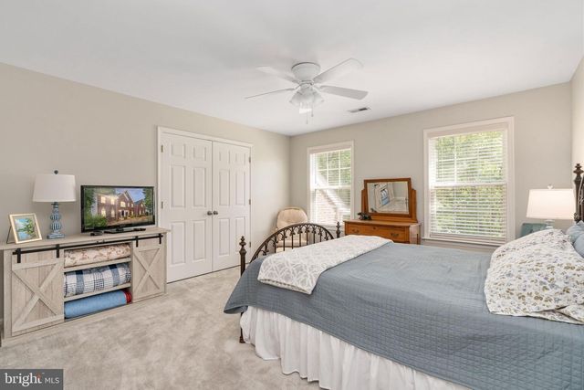 795 WINTERBERRY DR, Fredericksburg, VA 22405