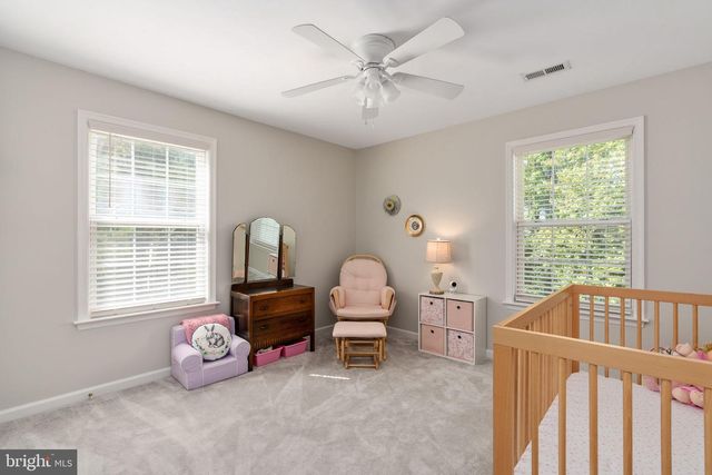 795 WINTERBERRY DR, Fredericksburg, VA 22405
