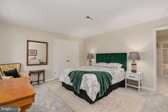 795 WINTERBERRY DR, Fredericksburg, VA 22405