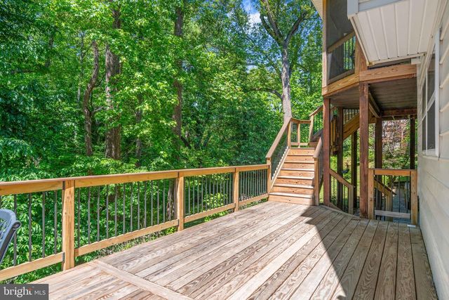 795 WINTERBERRY DR, Fredericksburg, VA 22405