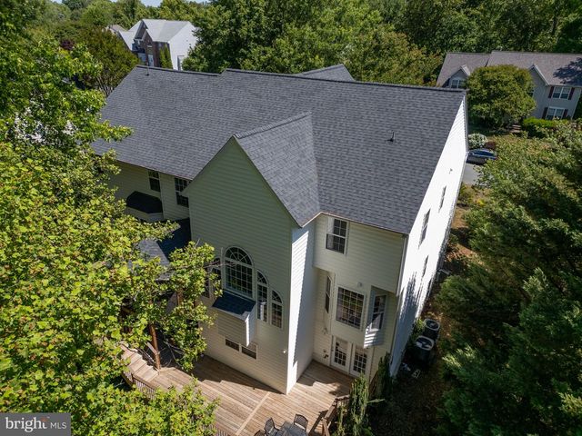 795 WINTERBERRY DR, Fredericksburg, VA 22405