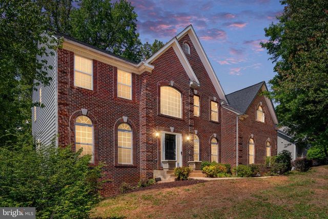 795 WINTERBERRY DR, Fredericksburg, VA 22405