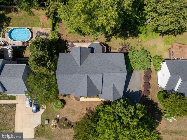 795 WINTERBERRY DR, Fredericksburg, VA 22405