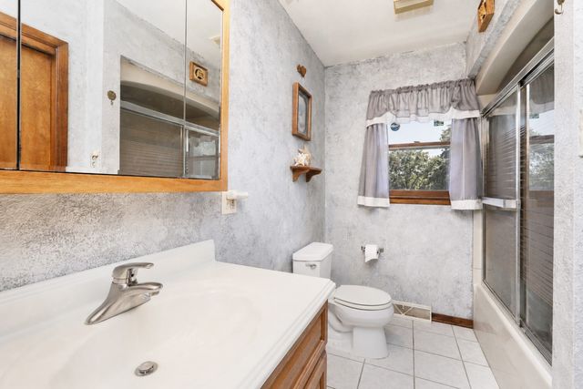 341 E Rose Avenue, Des Moines, IA 50315