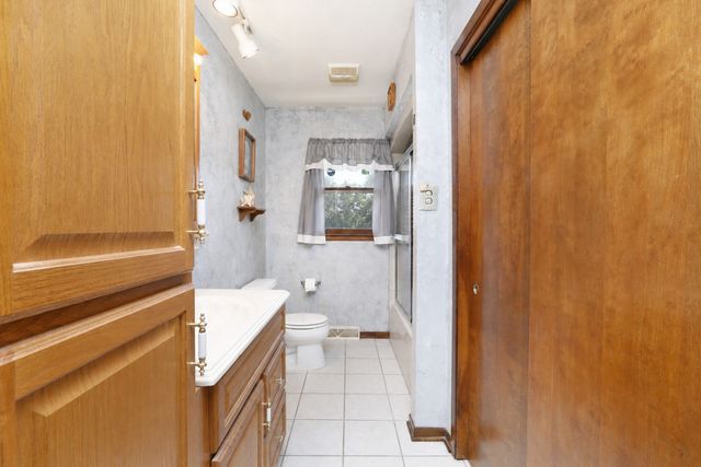 341 E Rose Avenue, Des Moines, IA 50315