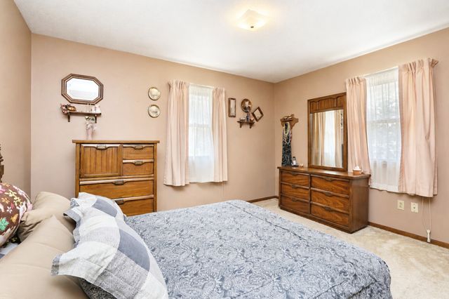 341 E Rose Avenue, Des Moines, IA 50315
