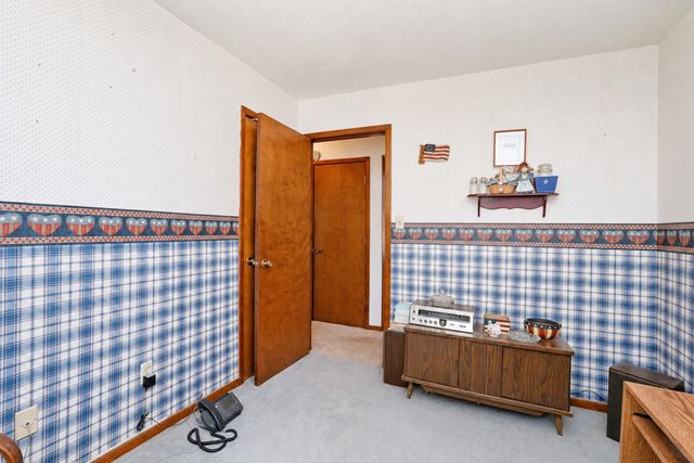 341 E Rose Avenue, Des Moines, IA 50315