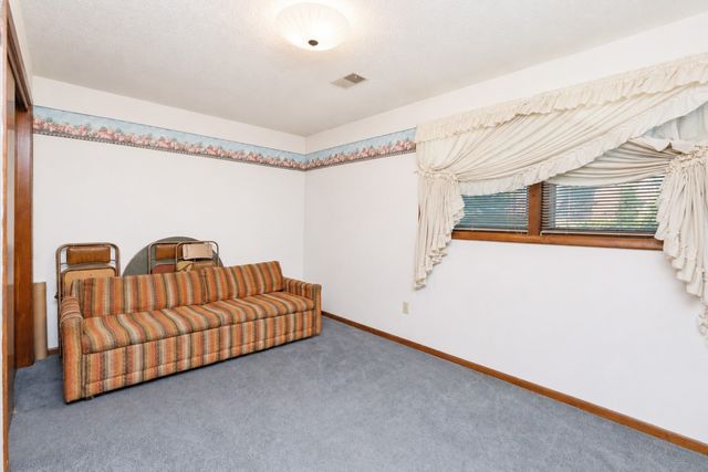 341 E Rose Avenue, Des Moines, IA 50315
