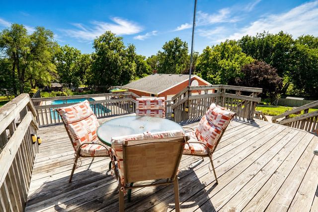 341 E Rose Avenue, Des Moines, IA 50315