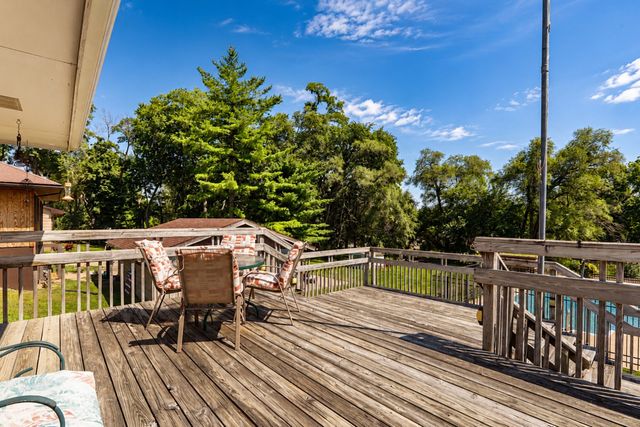 341 E Rose Avenue, Des Moines, IA 50315