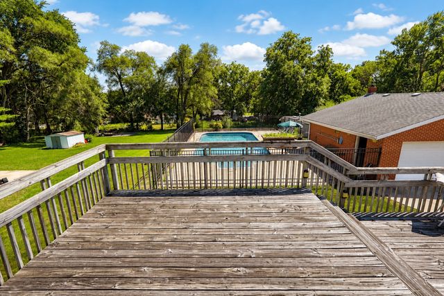 341 E Rose Avenue, Des Moines, IA 50315
