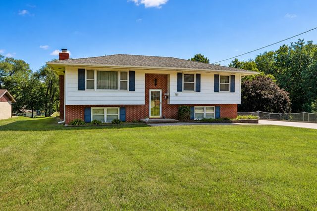 341 E Rose Avenue, Des Moines, IA 50315