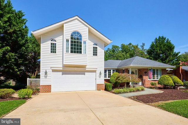 3032 CRANE DR, Falls Church, VA 22042
