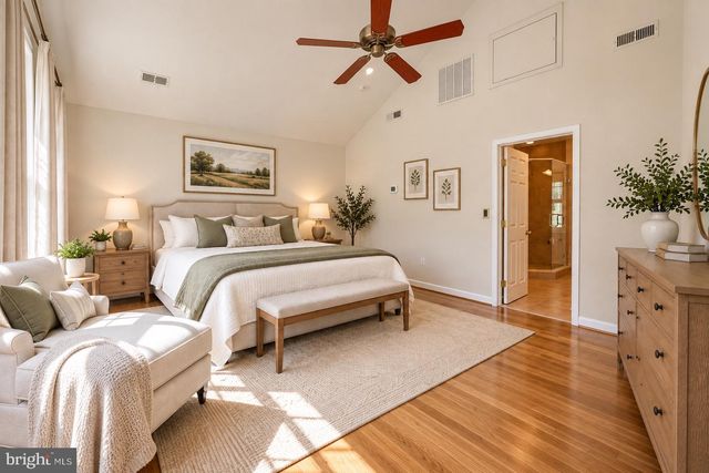 3032 CRANE DR, Falls Church, VA 22042
