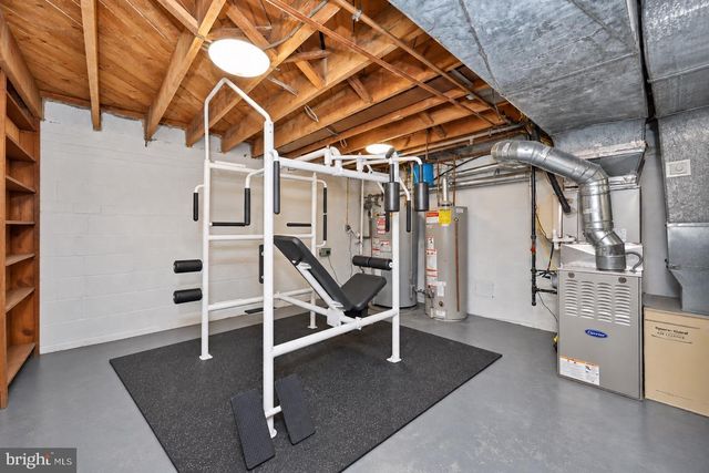 3032 CRANE DR, Falls Church, VA 22042