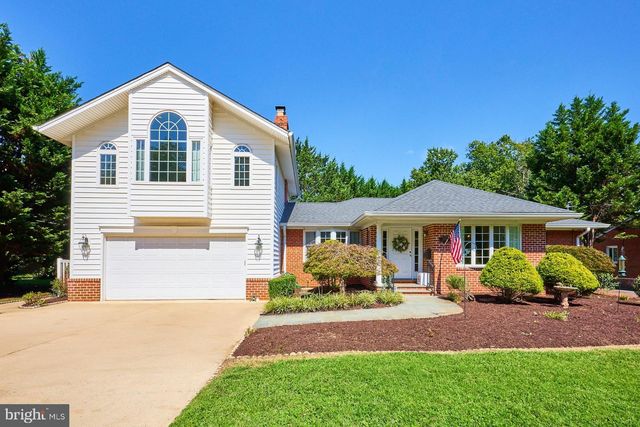 3032 CRANE DR, Falls Church, VA 22042