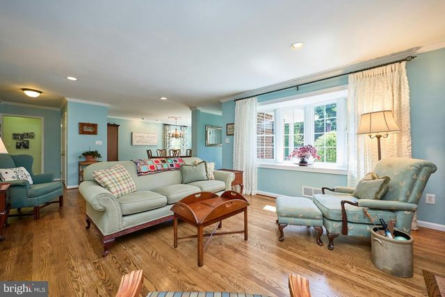 3032 CRANE DR, Falls Church, VA 22042