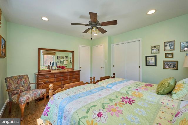 3032 CRANE DR, Falls Church, VA 22042