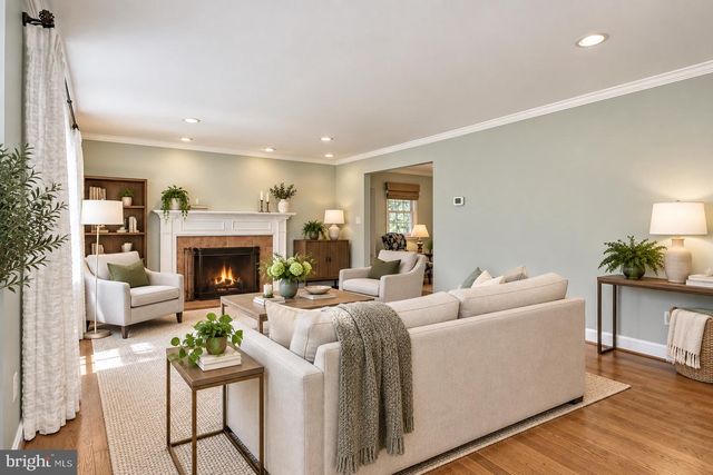 3032 CRANE DR, Falls Church, VA 22042
