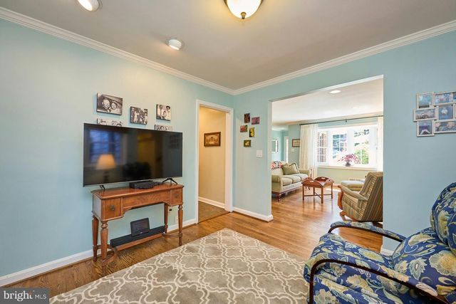 3032 CRANE DR, Falls Church, VA 22042