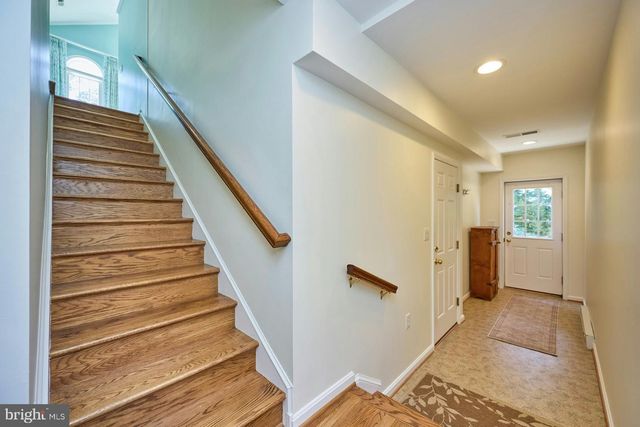 3032 CRANE DR, Falls Church, VA 22042