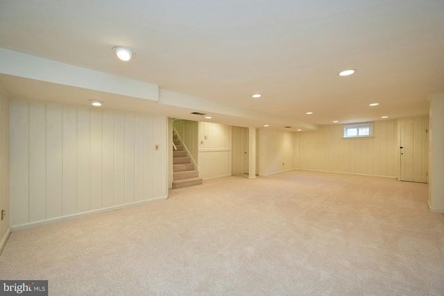 3032 CRANE DR, Falls Church, VA 22042