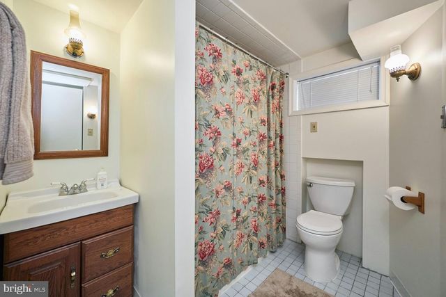 3032 CRANE DR, Falls Church, VA 22042