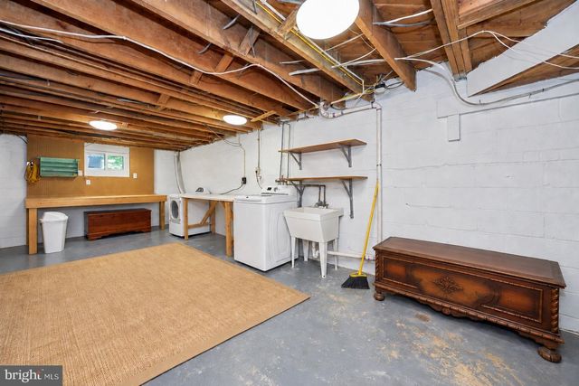 3032 CRANE DR, Falls Church, VA 22042