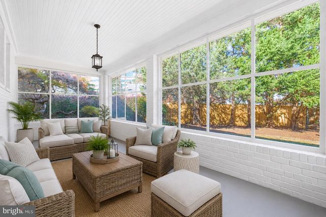 3032 CRANE DR, Falls Church, VA 22042